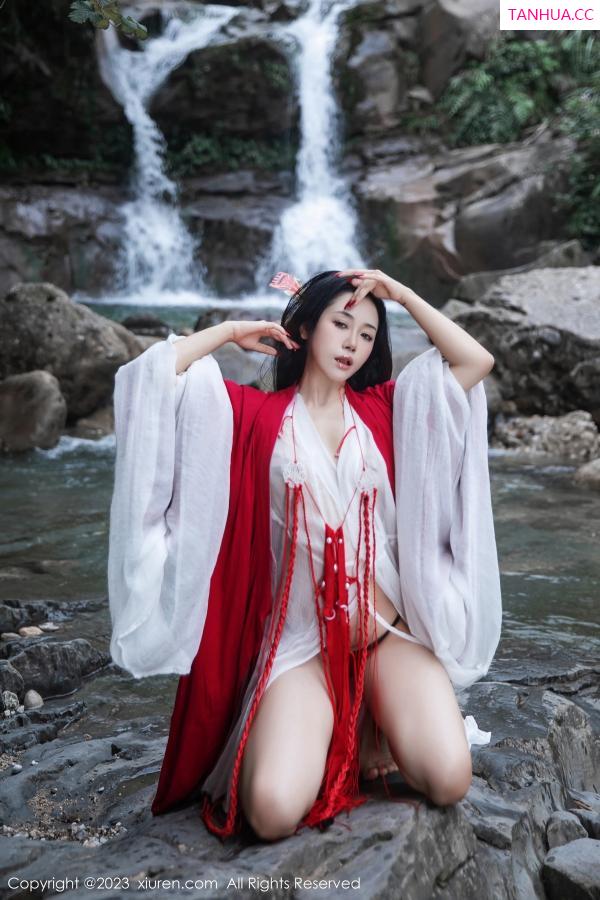   [XiuRen]高清写真图 2023.08.28 No.7295 严利娅Yuliya 妲己美臀第26张图片